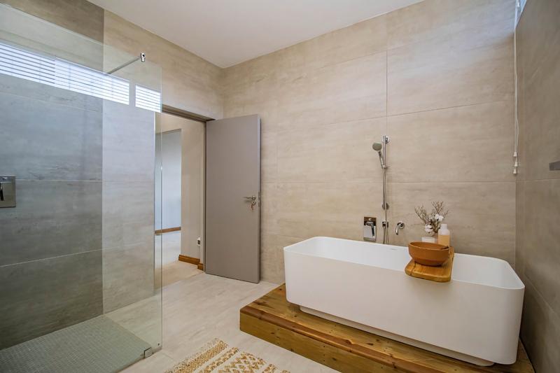 4 Bedroom Property for Sale in Pinnacle Point Golf Estate Western Cape